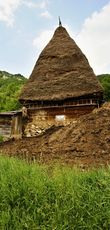 Lidová architektura v pohoří Trascau - foto Dušan Trávníček